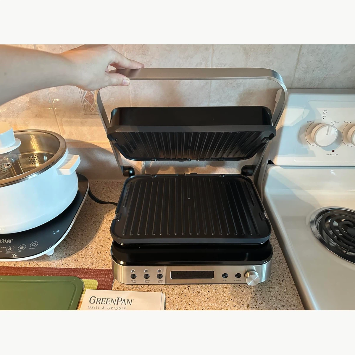 Solid grill, heavier than expected