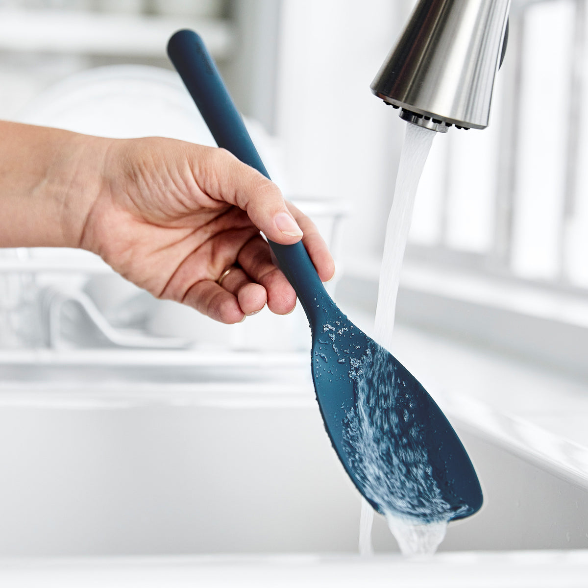 Platinum Silicone Sauté Spoon – Navy
