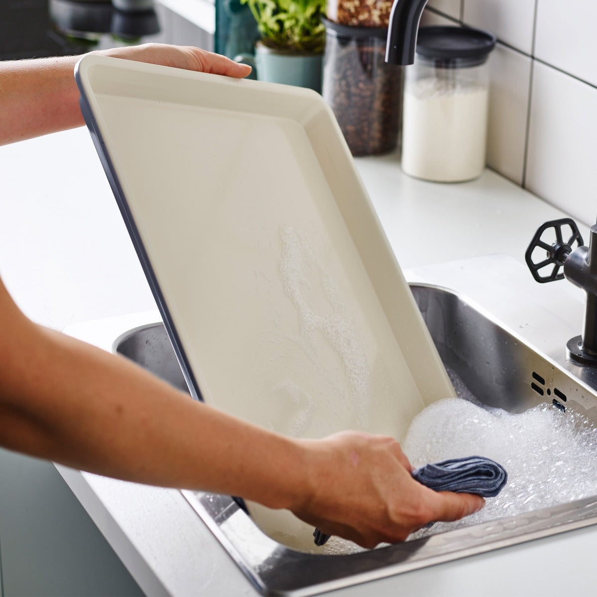 GreenLife Ceramic Nonstick 18" x 13" Cookie Sheet — Black