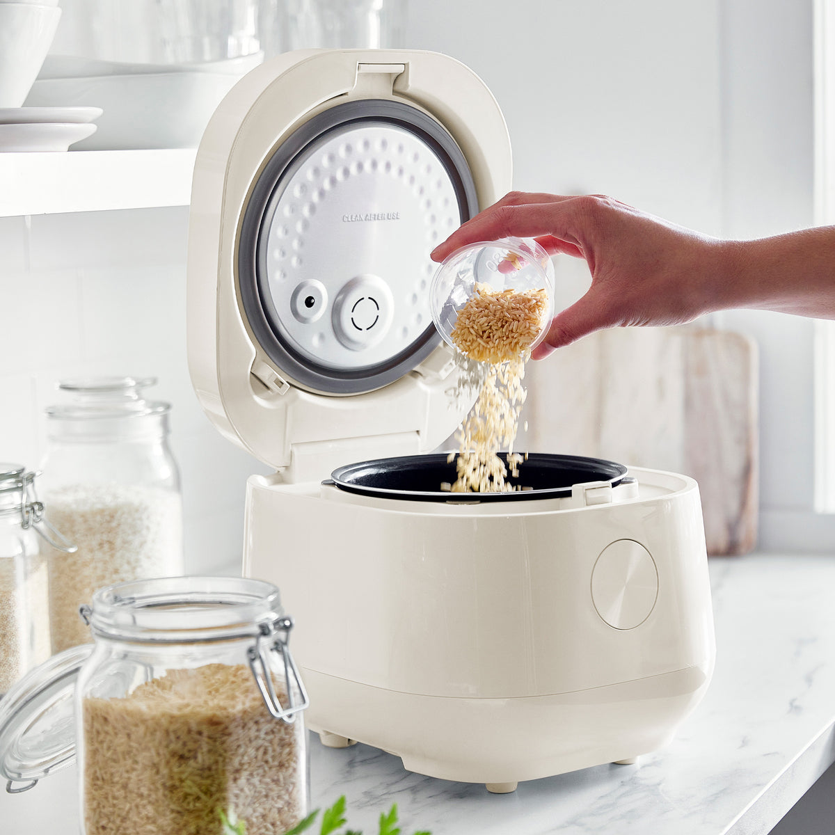 Bistro 8-Cup Carb-Reducing Rice Cooker in Cloud Cream