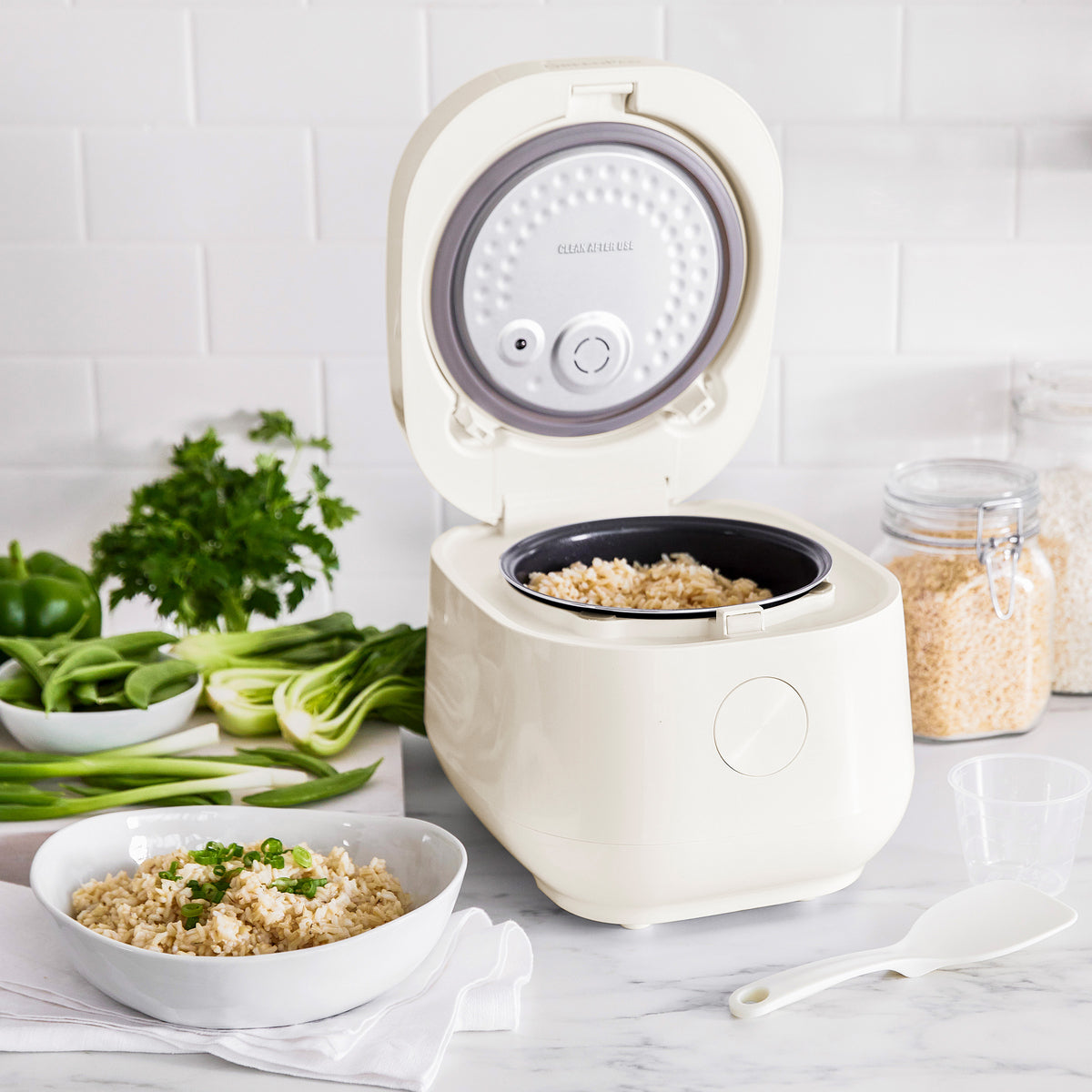 Bistro 8-Cup Carb-Reducing Rice Cooker in Cloud Cream