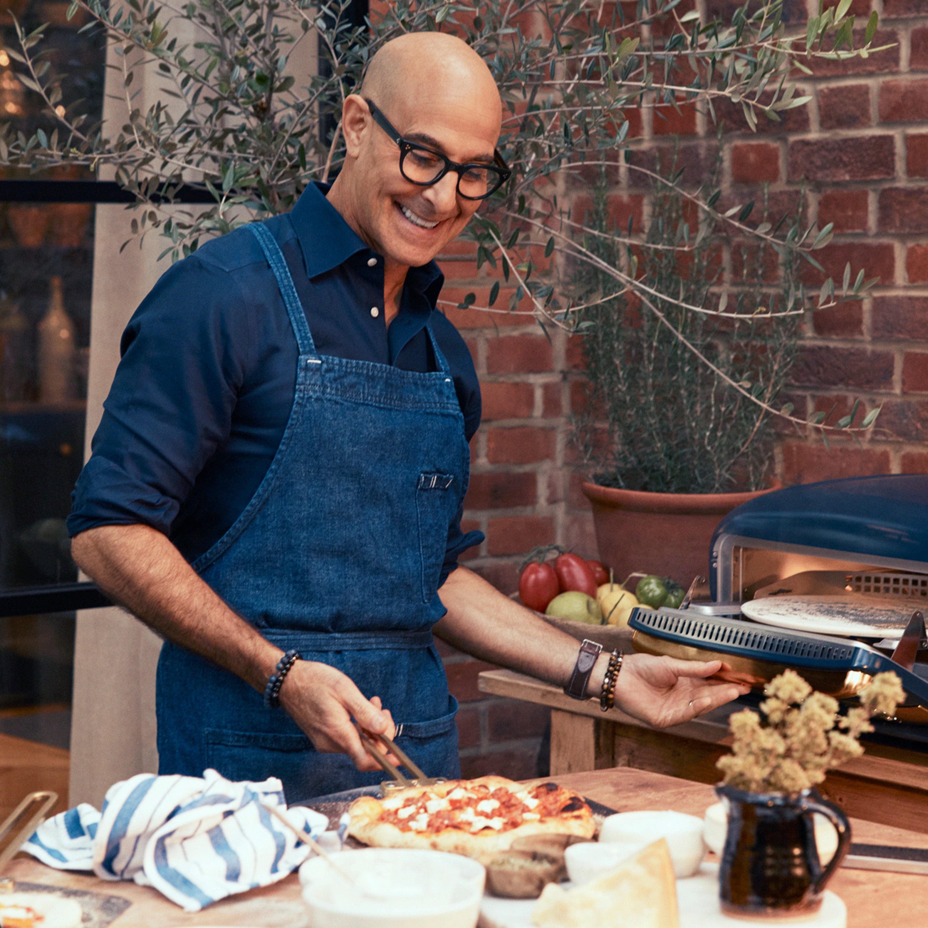 Stanley Tucci™ Indoor/Outdoor Pizza Oven – Marino Blue