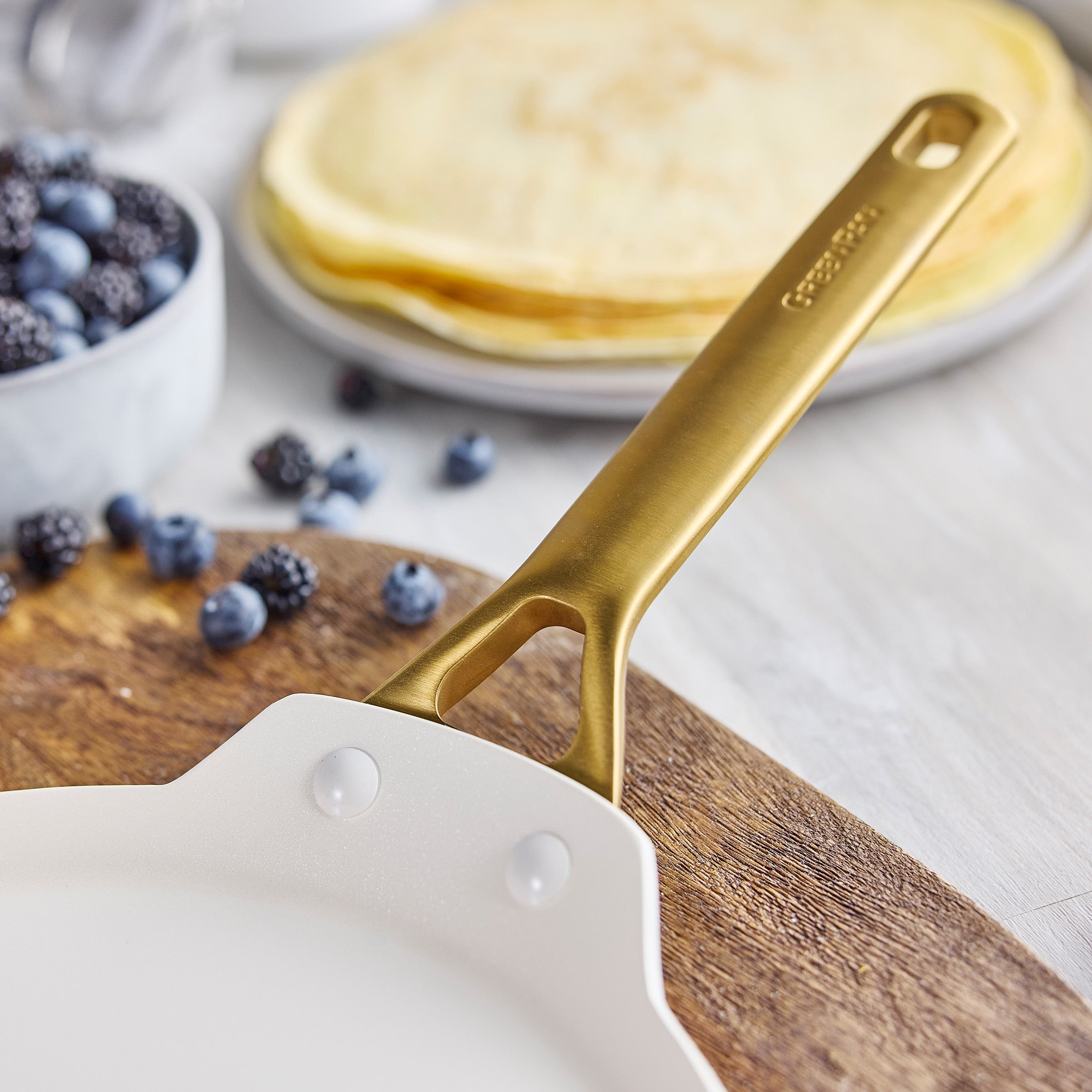 GreenPan Reserve Pro Ceramic Nonstick 10" Crepe Pan — Seaside