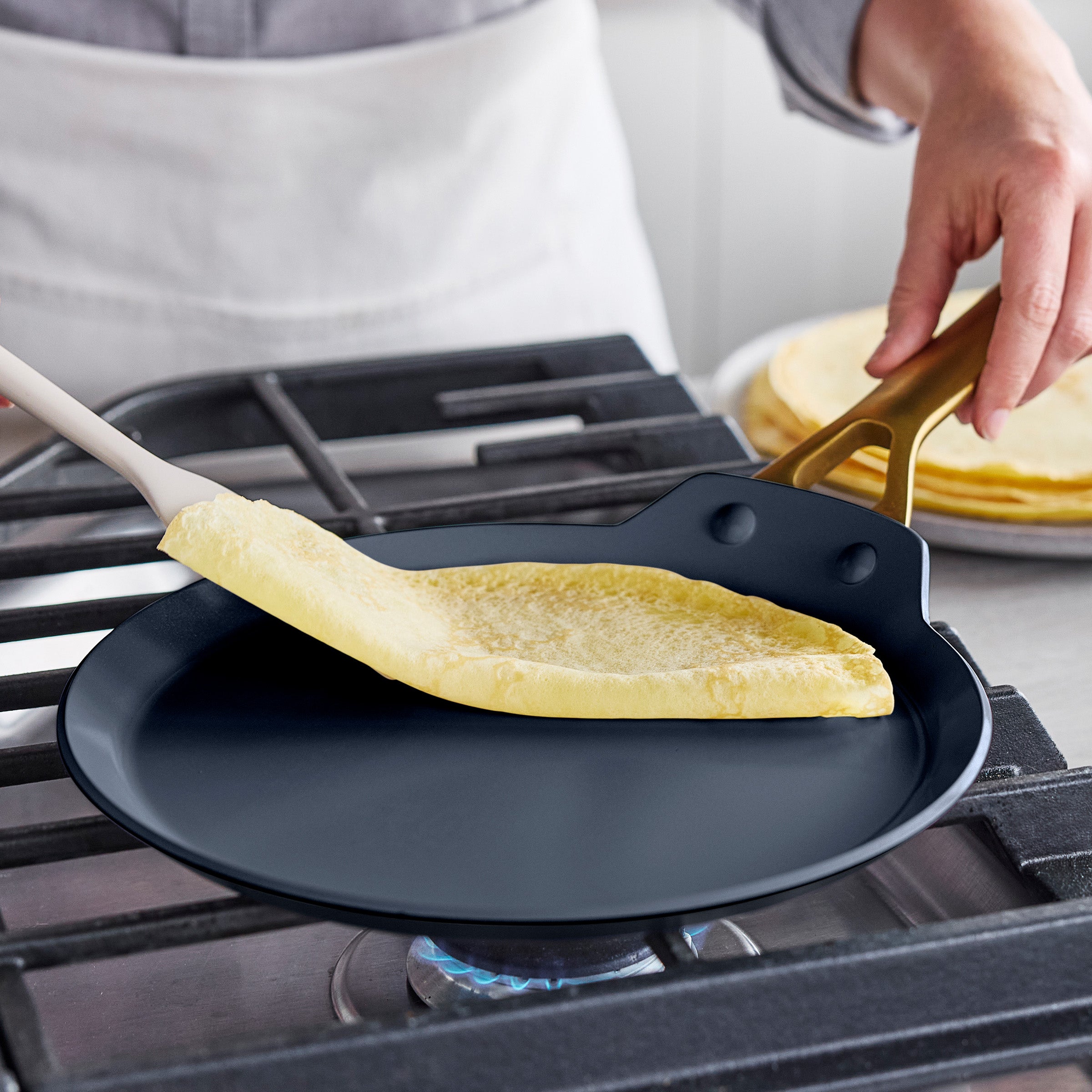 Reserve Pro Ceramic Nonstick 10 Inch Crepe Pan in Black