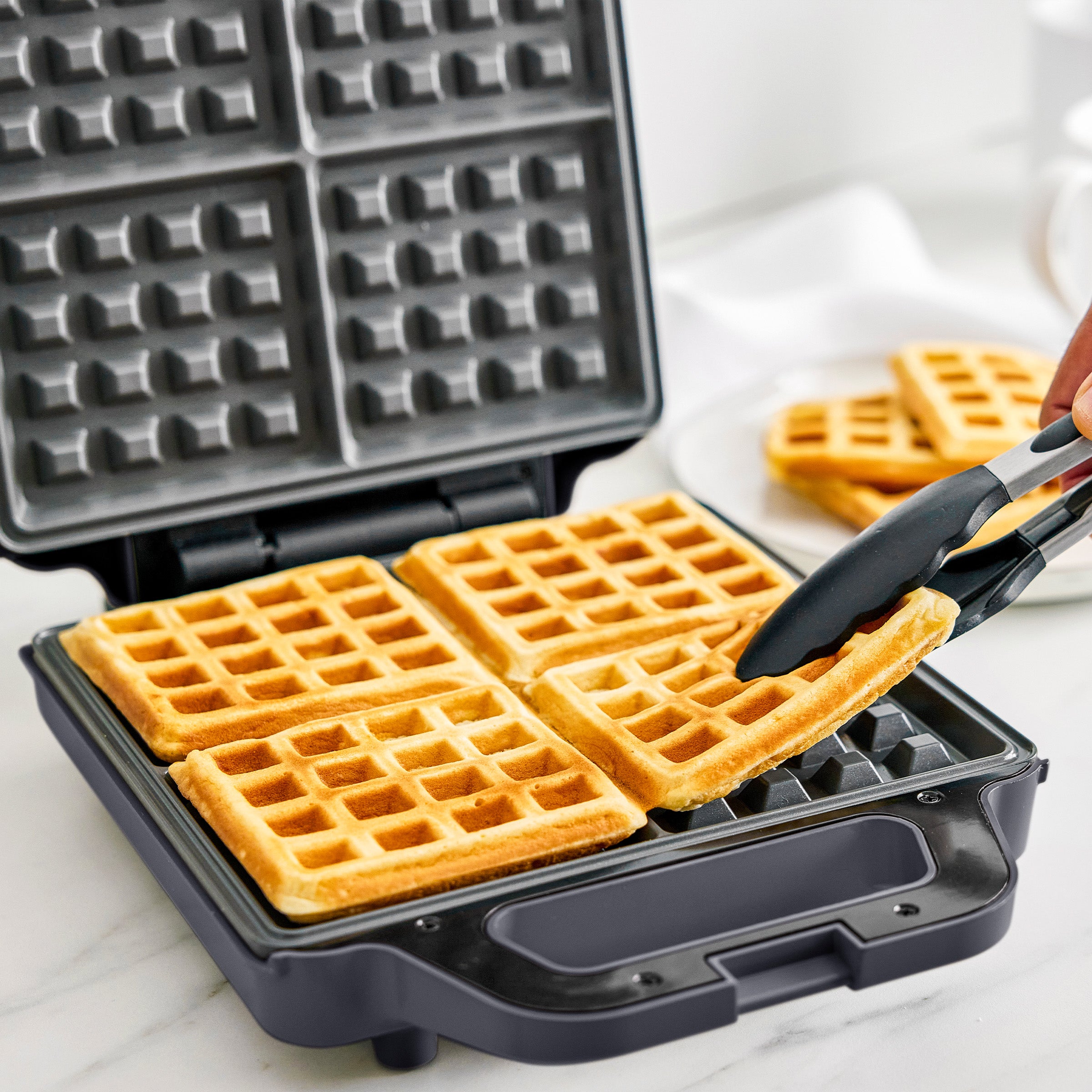 GreenPan Advanced 4-Square Waffle Maker, Graphite